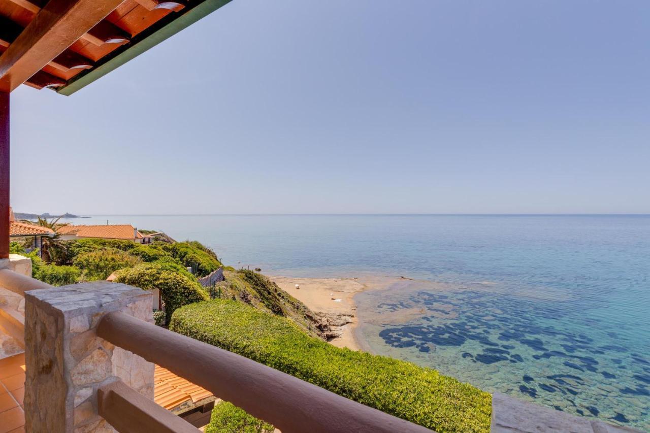 Вілла La Terrazza Sul Mare Magomadas Екстер'єр фото